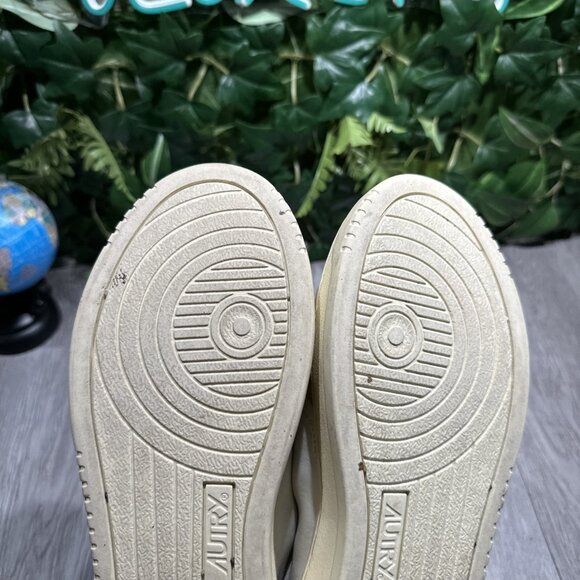 AUTRY Women’s ‘Medalist’ Low Leather & Suede Sneakers White Powder 38 / 8 $260+ - Picture 8 of 10